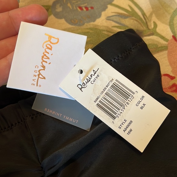 RAISINS CURVE Size 16W PinUp Girl Ruched Swim Skirt Stretch Sexy Slim $119 NEW - Picture 16 of 16